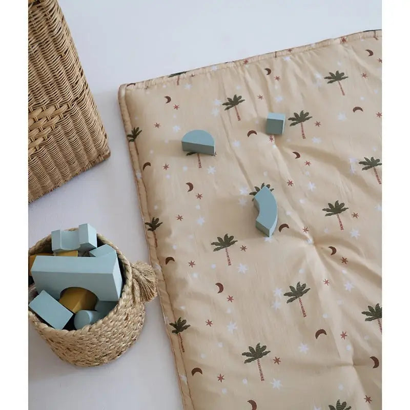 Tapis de repos bébé coton imprimé petits palmiers JAIPURY - Sueños de Cigueña