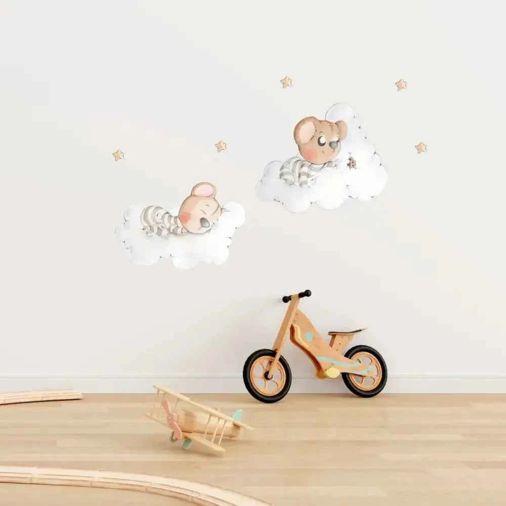 Vinilo Decorativo Infantil ENTRE NUBES - SUEÑOS DE CIGUEÑA - Sueños de Cigueña
