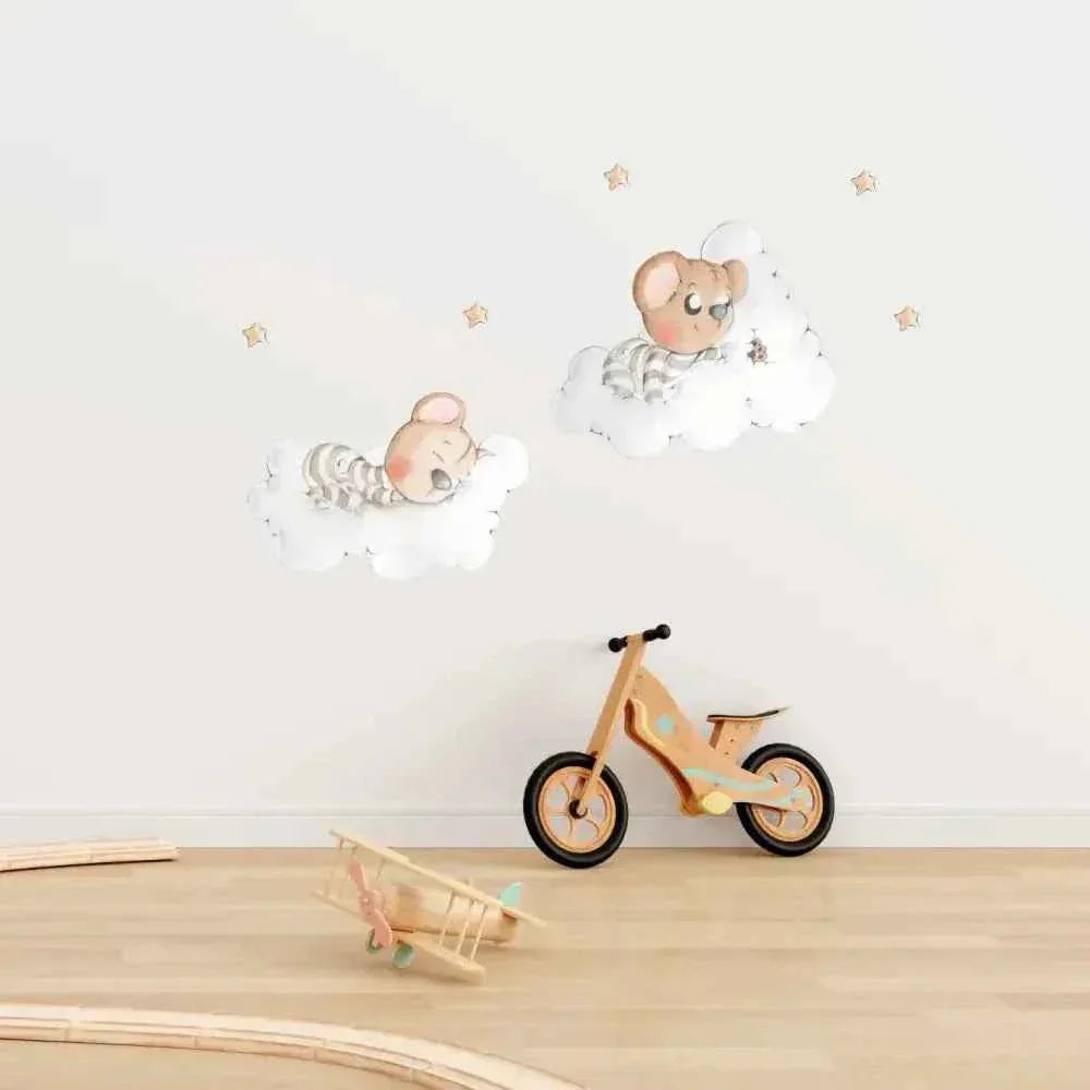Vinilo Decorativo Infantil Sueños de Cigueña - ENTRE NUBES - Sueños de Cigueña
