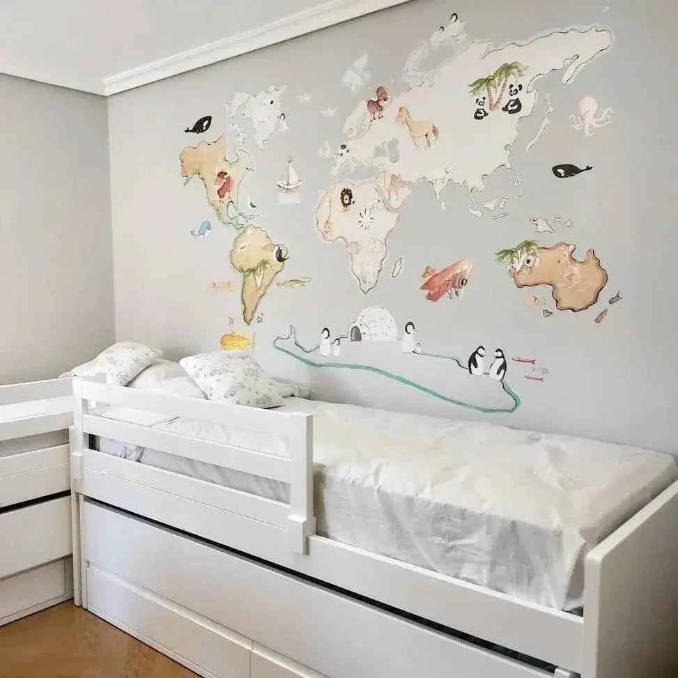 Vinilo Decorativo Infantil Mapamundi con Animales XL 220x120cm - SUEÑOS DE CIGUEÑA - Sueños de Cigueña