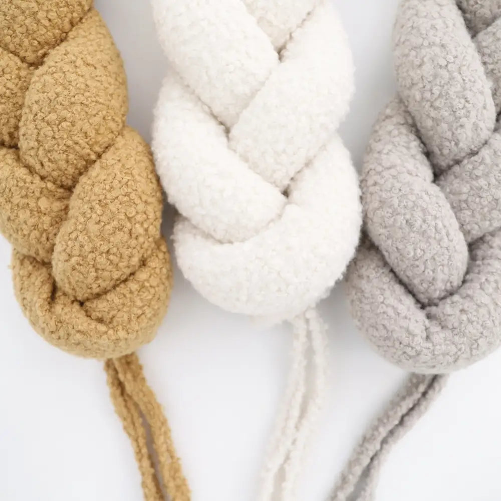 Trenza Protector de Cuna 200cm BOUCLE BLANCO Trenza Protector de Cuna 180cm TEDDY - Sueños 94,50 €