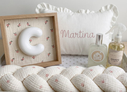 CANASTILLA REGALO BEBE · PREMIUM BORDADO ROSA