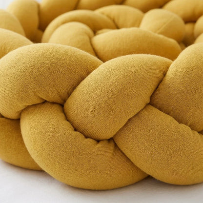 Trenza Protector de Cama Mostaza  - Comodidad y Estilo para tu Bebé
