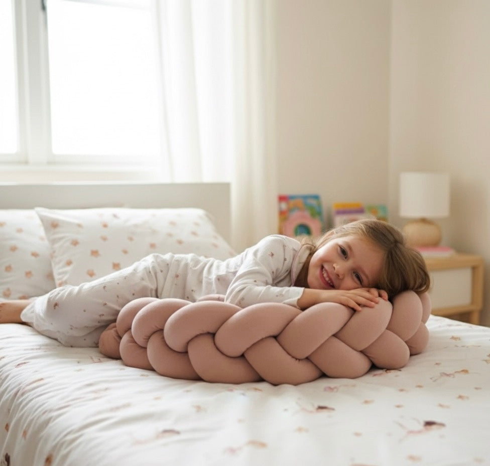 Trenza Protectora Cuna Rosa 180cm para Mayor Seguridad y Estilo