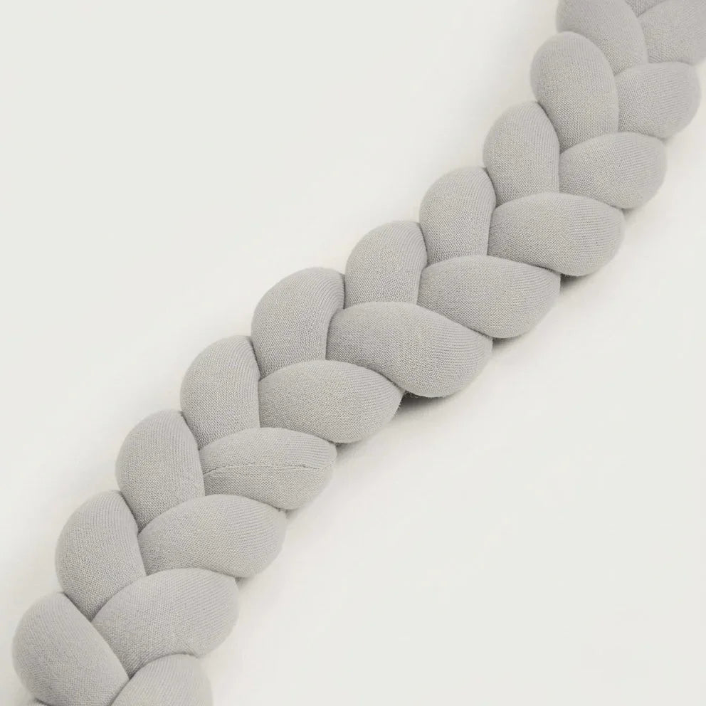 Trenza Protectora de Cuna y Cama en Algodón Gris | Chichonera Artesanal