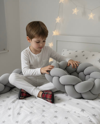 Trenza Cuna Gris Algodón 210cm - Protector de Cuna Suave y Seguro