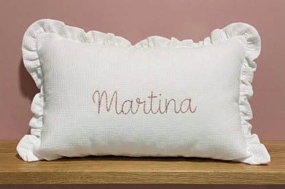 cojin bordado con nombre