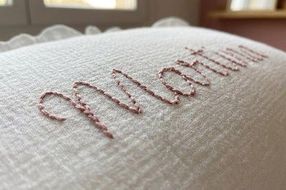 detalle de bordado a mano