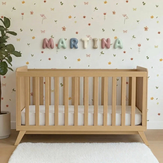 Letra decorativa azul 15cm personalizada para habitación infantil.