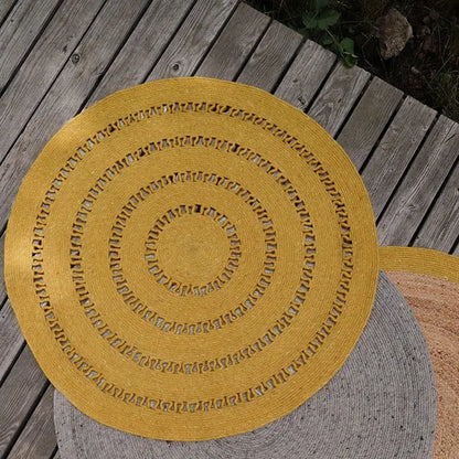 Tapis laine feutrée rond ajourée BIBEK MANGUE S - Sueños de Cigueña