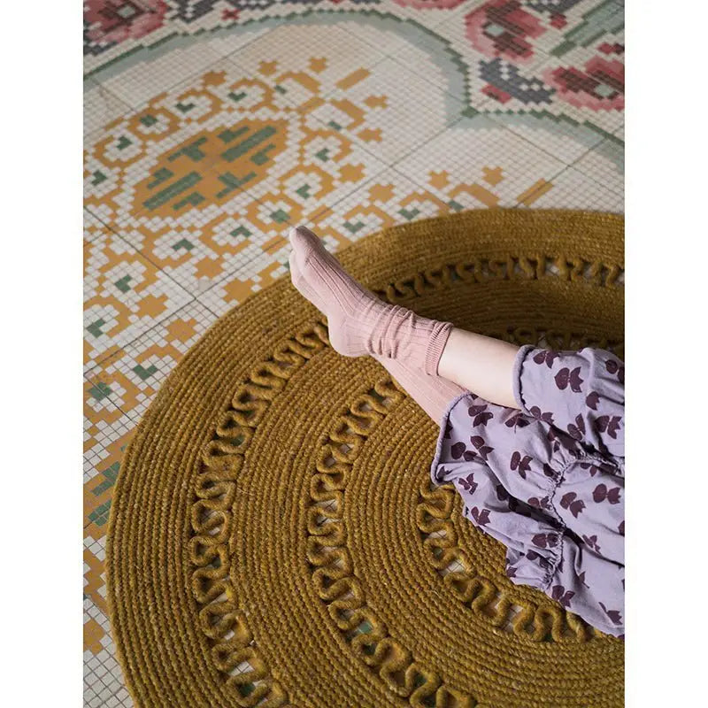 Tapis laine feutrée rond ajourée BIBEK MANGUE S - Sueños de Cigueña
