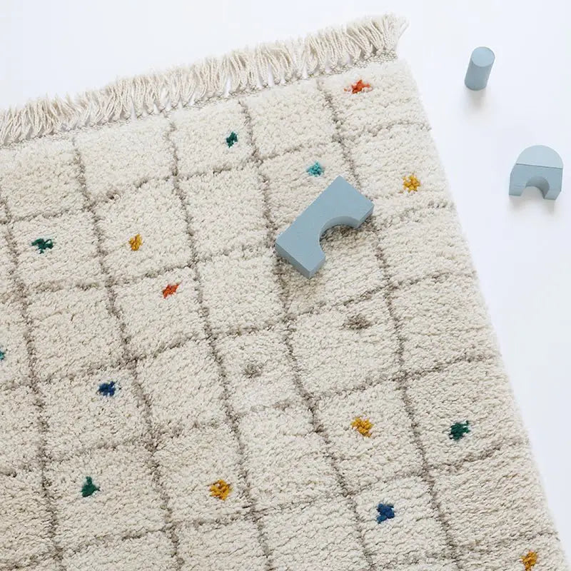 Tapis chambre enfant à pois multicolores RITTAH M - Sueños de Cigueña