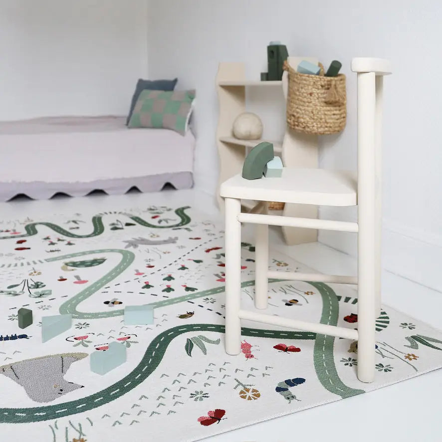 Alfombra Infantil PLAYRUG GARDEN LIFE 123x80 - Sueños de Cigueña 