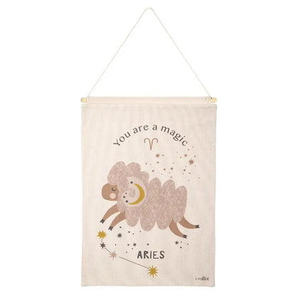 Mural habitación infantil zodíaco horóscopo LITTLE ARIES - Sueños de Cigueña 