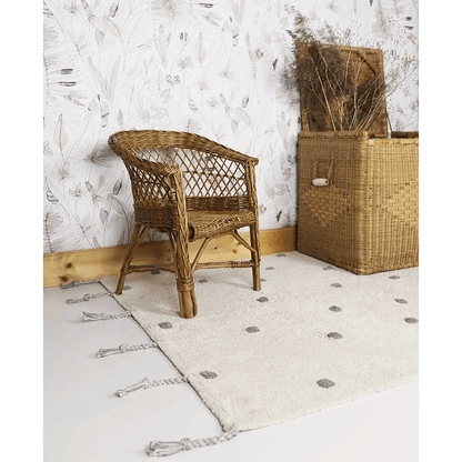 Alfombra Infantil NÜMI GRIS con lunares 100x150 - Sueños de Cigueña 