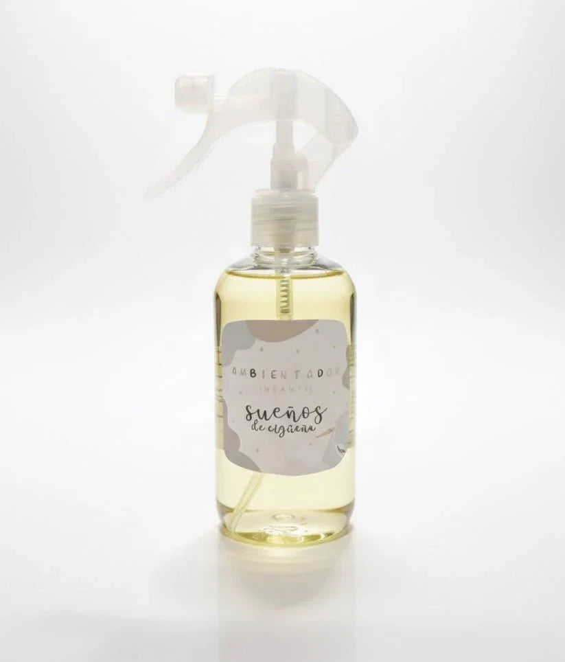 Fragancia Ambientador 250ML Infantil Sueños de Cigueña con Fragancia Suave de Bebé - Sueños de Cigueña 