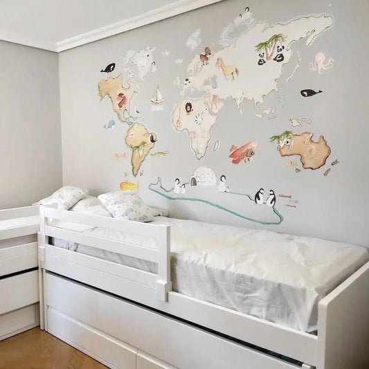 Vinilo Decorativo Infantil Mapamundi World Map Animals XL 220x120cm - SUEÑOS DE CIGUEÑA - Sueños de Cigueña