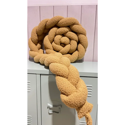 Trenza Protector de Cuna 200cm BOUCLE TOFFEE Trenza Protector de Cuna 180cm TEDDY - Sueños 94,50 €