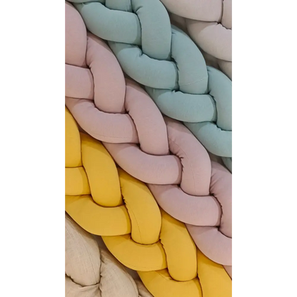 Trenza Protector de Cuna 180cm MOSTAZA - Sueños de Cigueña 